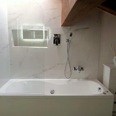 Panzió Casale Monte Valestra 4*