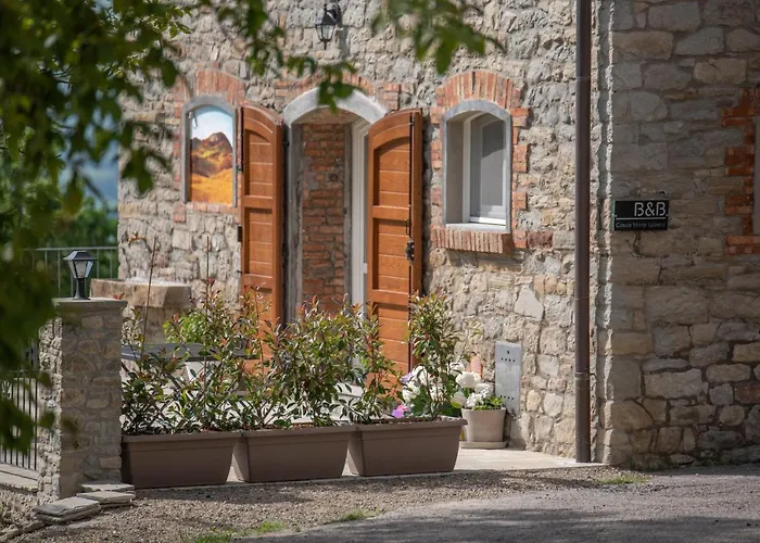 Casale Monte Valestra 4*