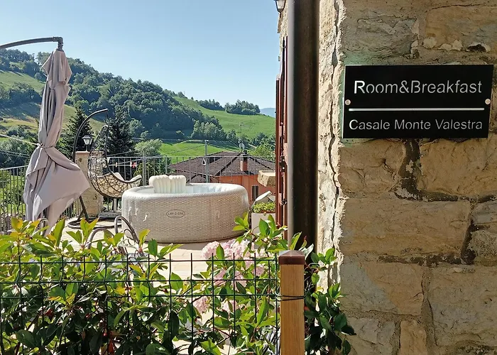 Casale Monte Valestra B&B 4*