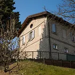 Casale Monte Valestra Nocleg ze śniadaniem 4*