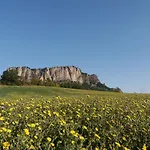 Casale Monte Valestra Nocleg ze śniadaniem 4*