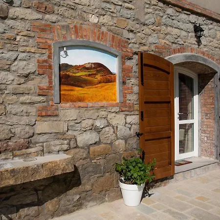 Casale Monte Valestra