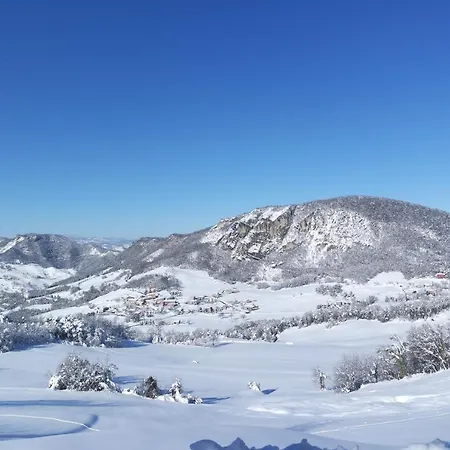 Casale Monte Valestra Bebbio