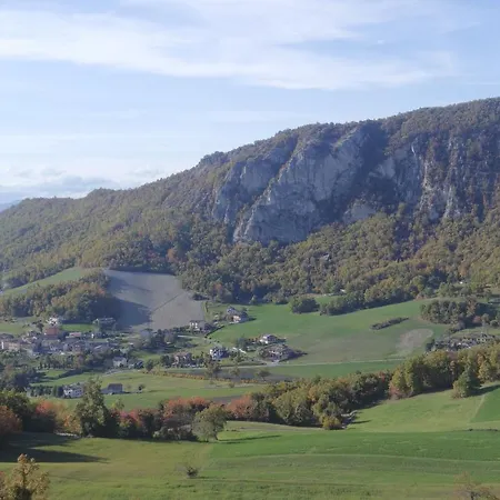 Bed & Breakfast Casale Monte Valestra 4*