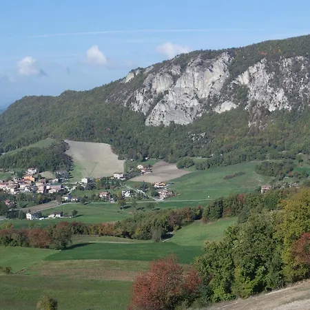 Casale Monte Valestra 4*