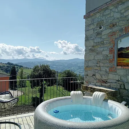 Casale Monte Valestra 4* Bebbio