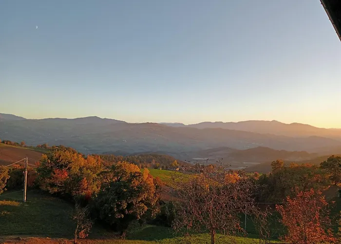 Casale Monte Valestra Oda ve Kahvaltı 4*