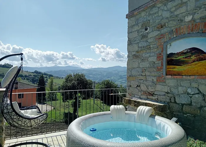 Casale Monte Valestra 4* Bebbio